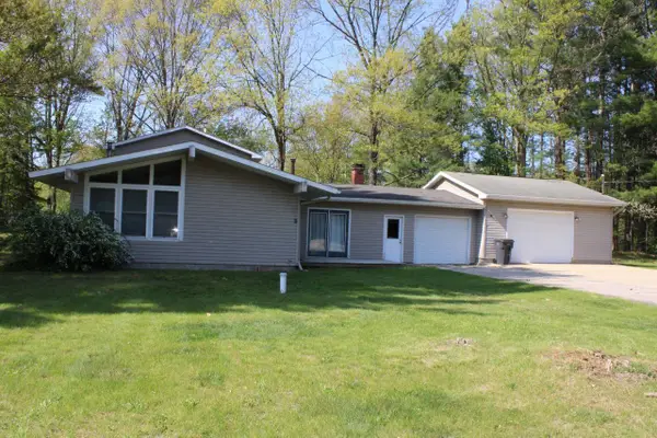 817 E Dresden, Kalkaska, MI 49646