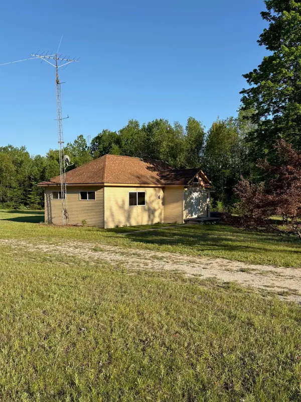 3037 Ballard, Benzonia, MI 49616