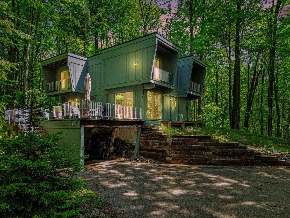 6609 Wasservalden Strasse, Bellaire, MI 49615 - #1