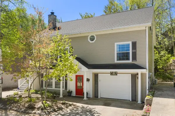 214 Newman, Charlevoix, MI 49720