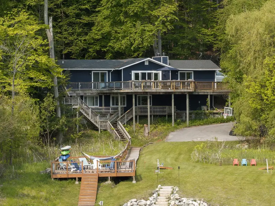 9865 SW Torch Lake DR, Milton, MI 49676 - #2