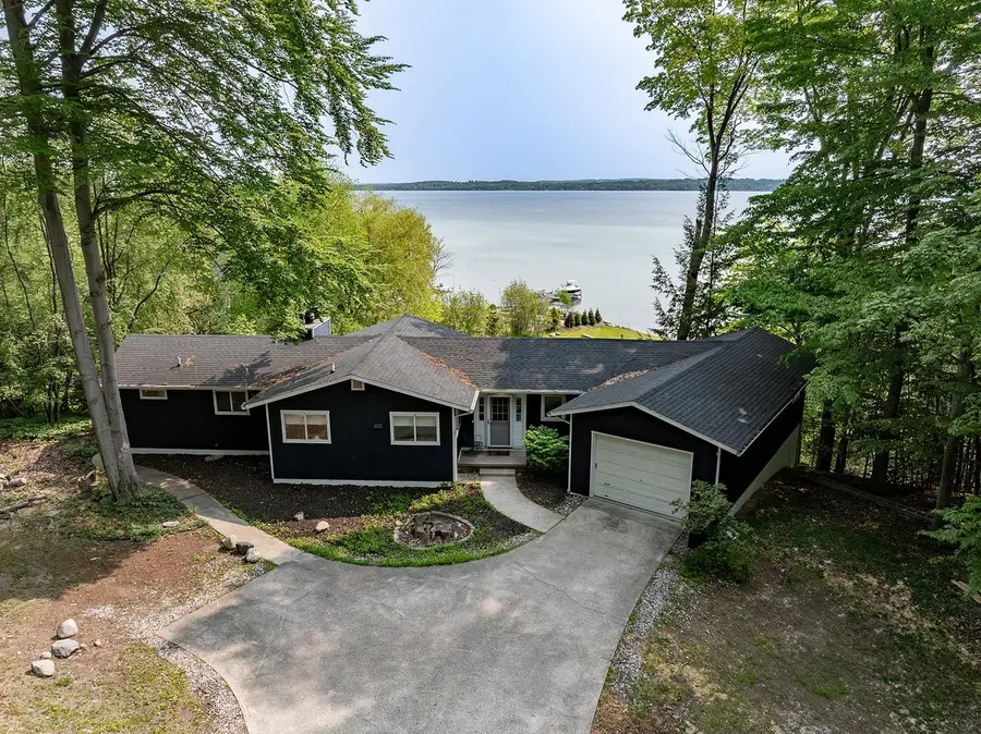 9865 SW Torch Lake DR, Milton, MI 49676 - #3