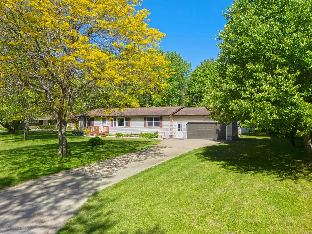 4225 Benson RD, Cadillac, MI 49601 - #1