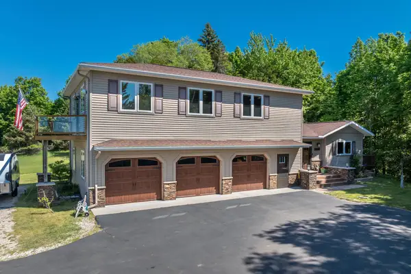 11446 Barnes, Kewadin, MI 49648