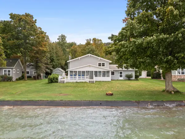 6910 Carter, Beulah, MI 49617