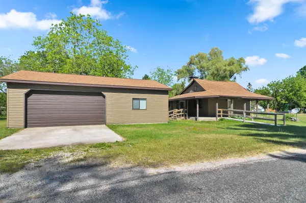 507 River, Luther, MI 49656