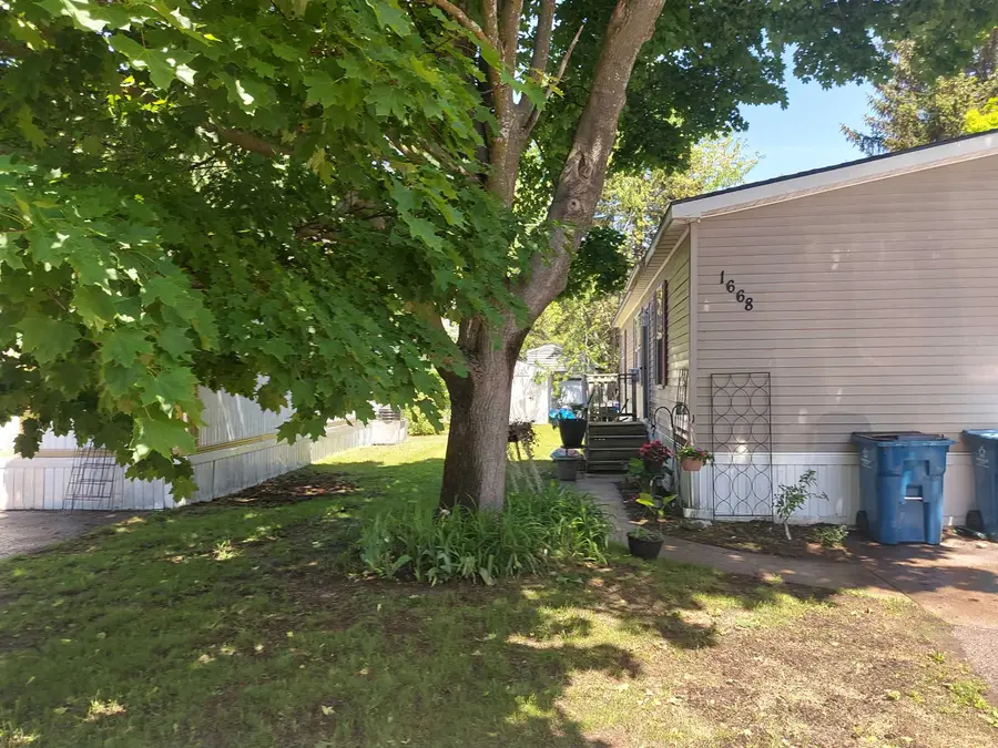 1668 Rex PL, Garfield, MI 49686 - #2