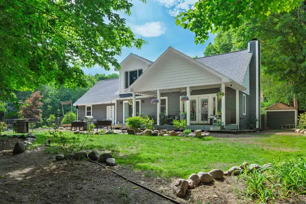 1395 W Long Lake RD, TraverseCity, MI 49684