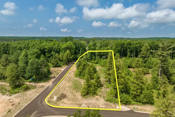 8910 Hemlock Hill, TraverseCity, MI 49685
