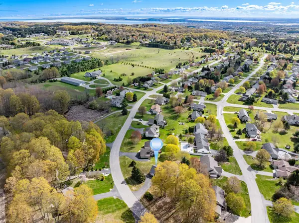 5270 N Liberty, TraverseCity, MI 49685