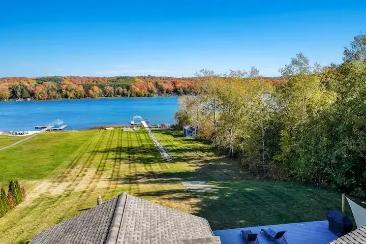 553 S Lake Shore, Leland, MI 49653 - #3