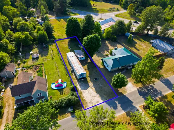 4784 Pine Street SW, SouthBoardman, MI 49680