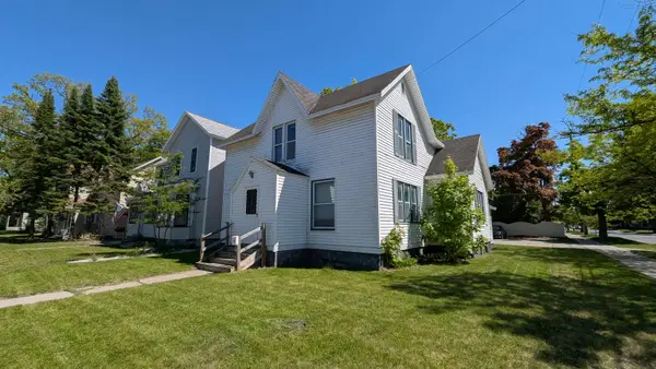 204 E Eighth ST, TraverseCity, MI 49684
