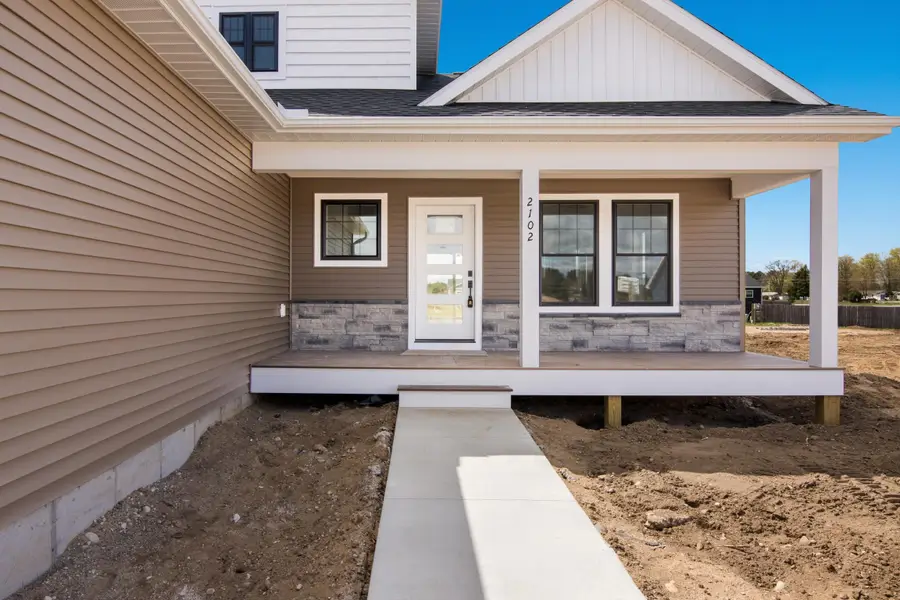 2102 Cottonwood AVE, Grawn, MI 49637 - #3