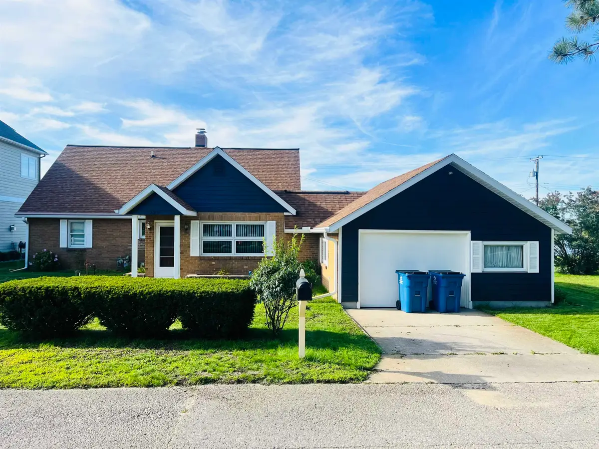 2009 Sunnyside DR, Cadillac, MI 49601 - #1