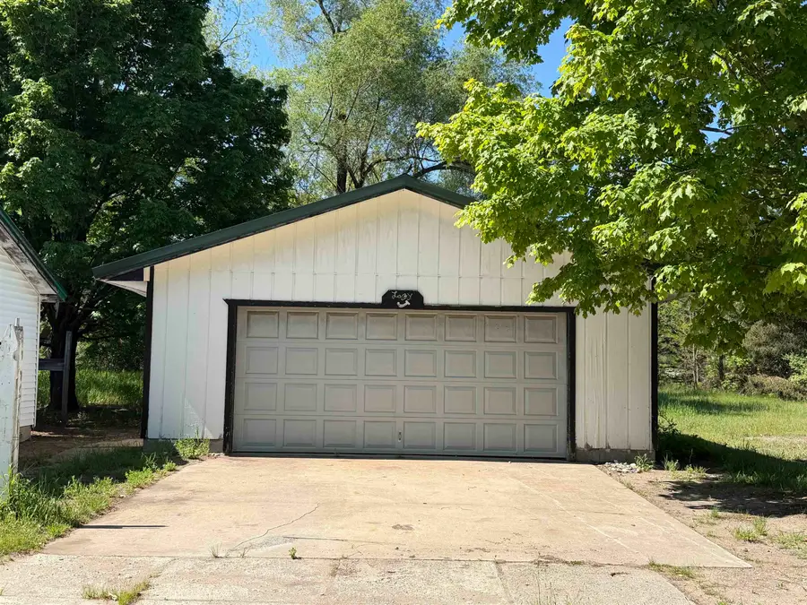 9359 Valley Road, Nw, Rapid City, MI 49676 - #2