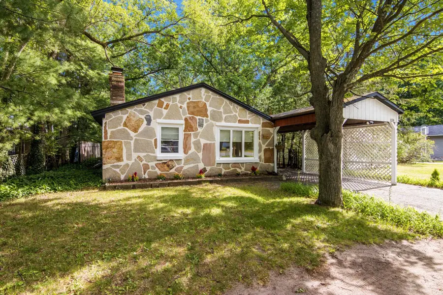 1024 Carver, Traverse City, MI 49686 - #2