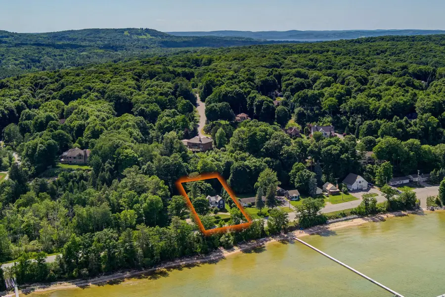 10860 S West Bayshore, Elmwood, MI 49684 - #2