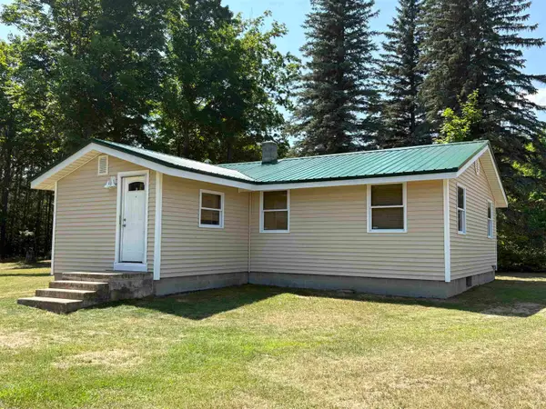 8655 SE Campbell, FifeLake, MI 49633