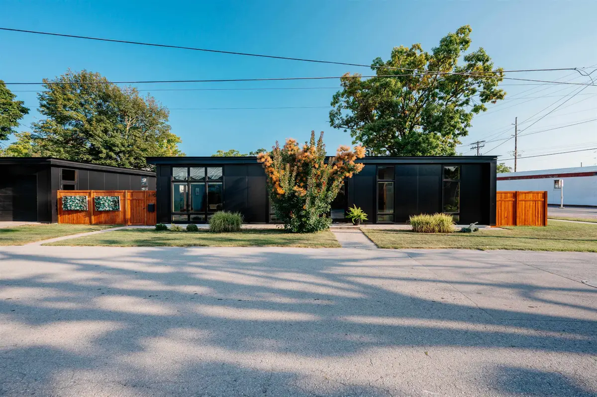 610 Lake AVE, Traverse City, MI 49686 - #1