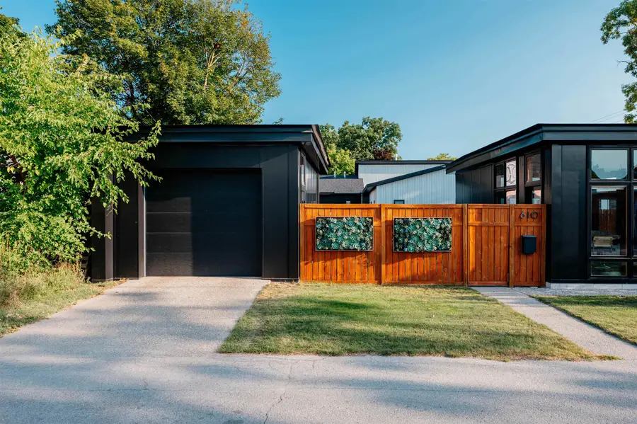 610 Lake AVE, Traverse City, MI 49686 - #3