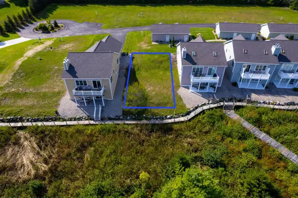 2810 W Shore DR, CentralLake, MI 49622
