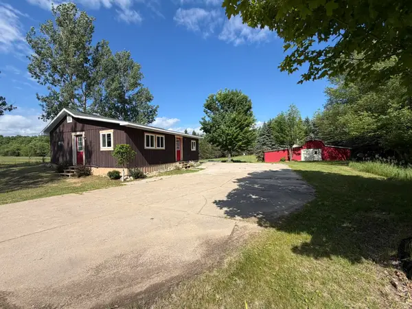 6855 W Sharon Road, FifeLake, MI 49633