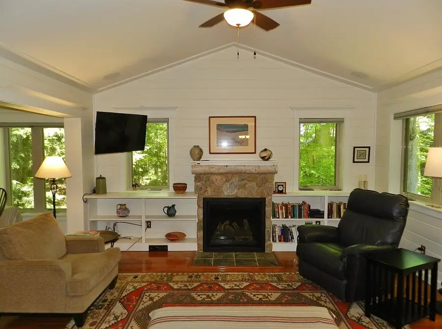 12055 S Woodwinds CIR, Greilickville, MI 49684 - #2