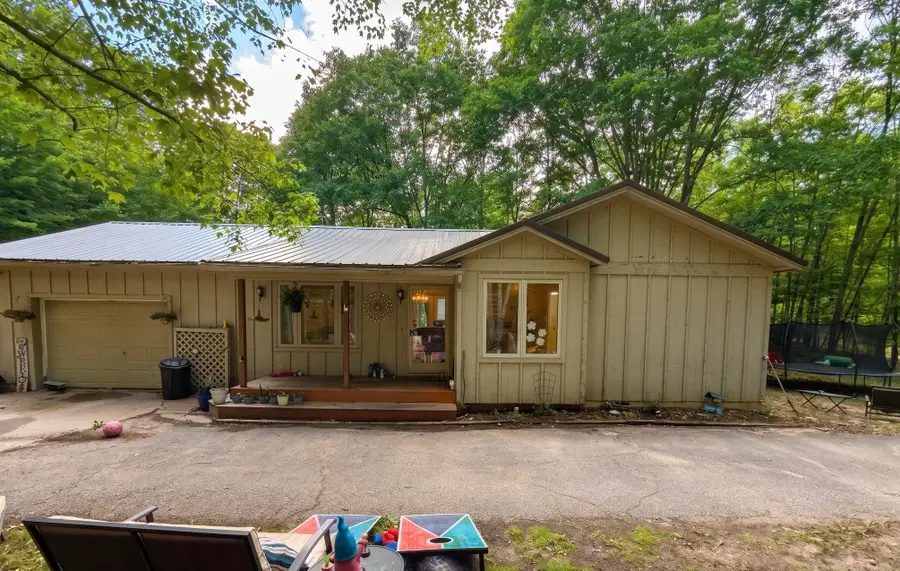 189 Forest, Leroy, MI 49655 - #3
