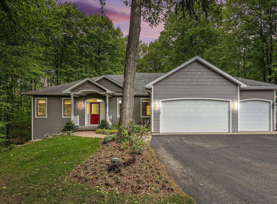 2725 Blue Meadow, Traverse City, MI 49685 - #2