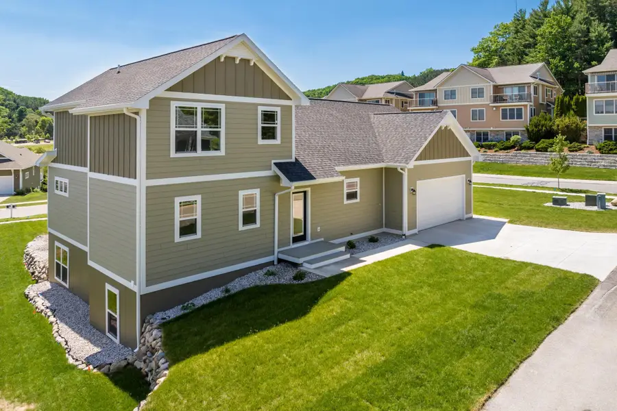 10788 Shrewbury, Traverse City, MI 49684 - #3