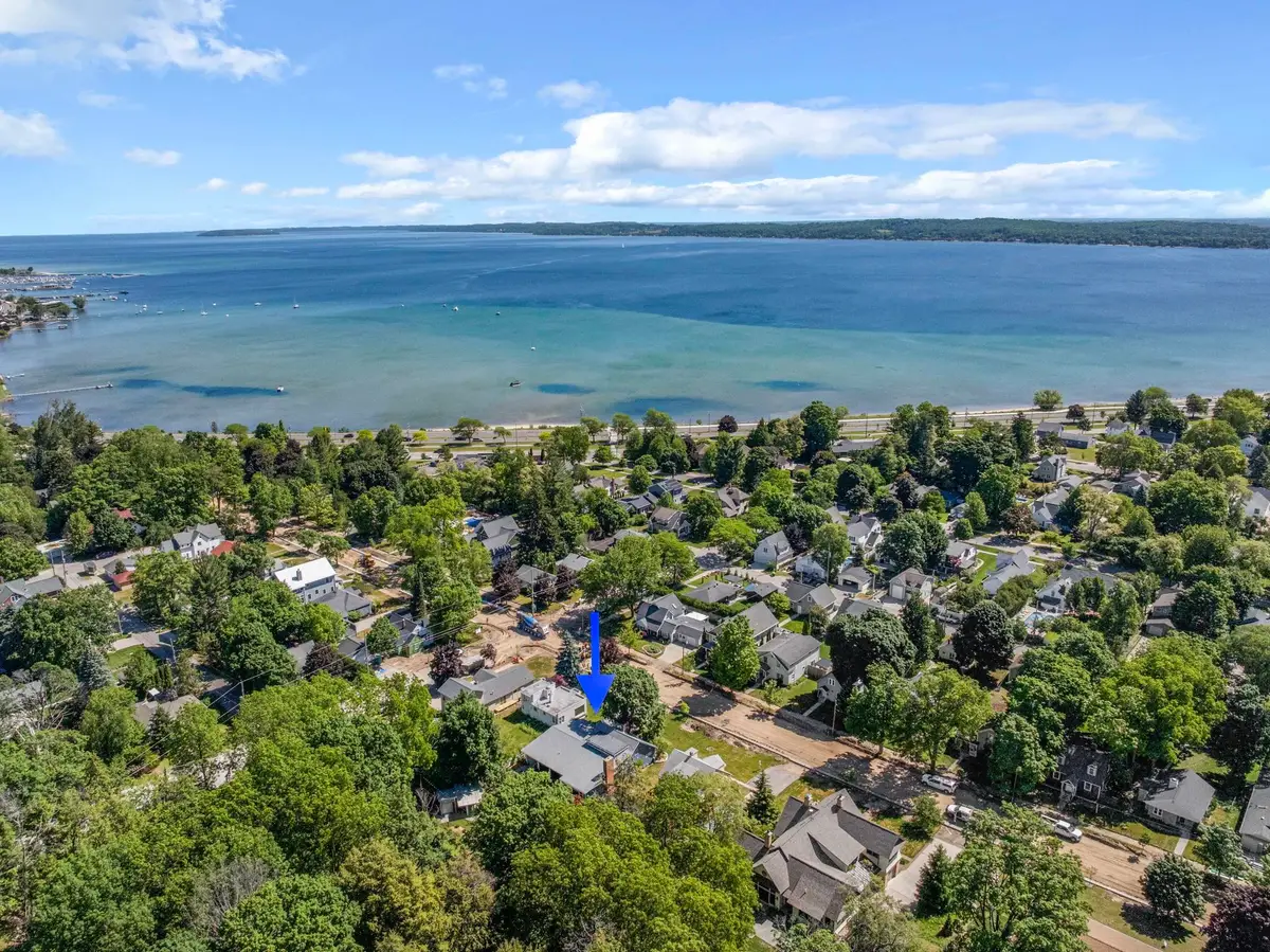 529 Monroe, Traverse City, MI 49684 - #1