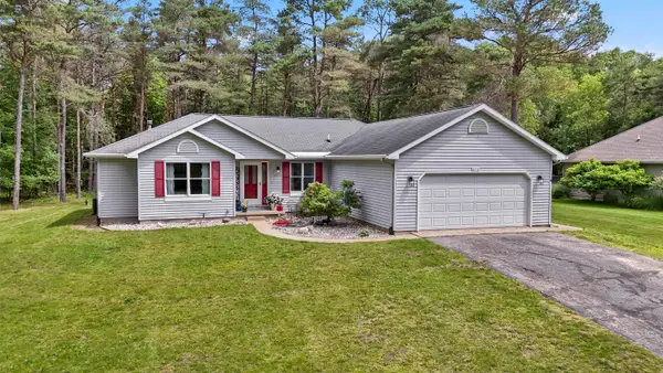 8150 Carriage, CanadianLakes, MI 49346