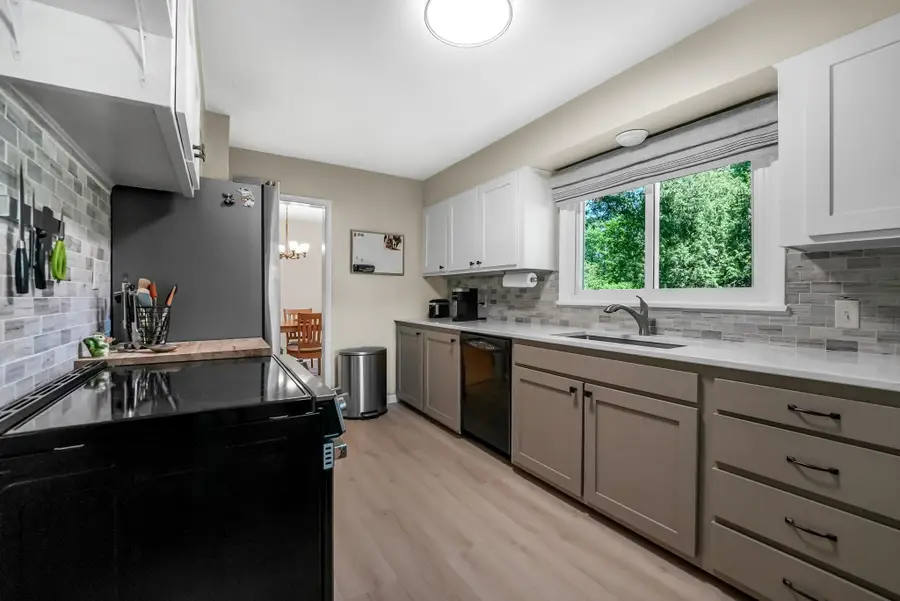 611 Woodland, Traverse City, MI 49686 - #2