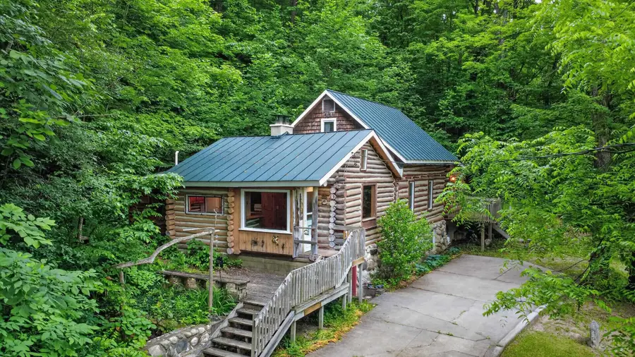 5885 Cedar Valley RD, Long Lake, MI 49684 - #2