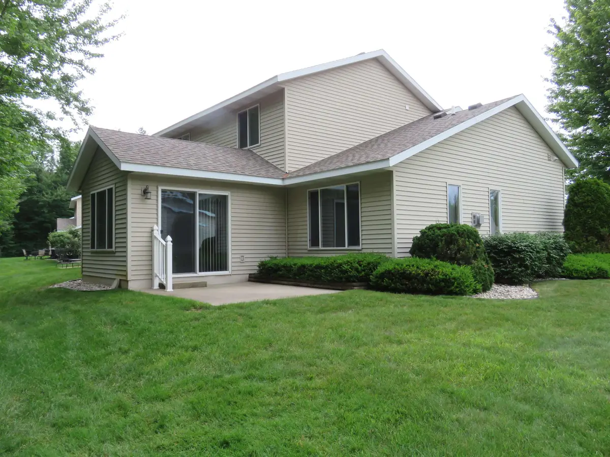236 Greenview CIR, Cadillac, MI 49601 - #1