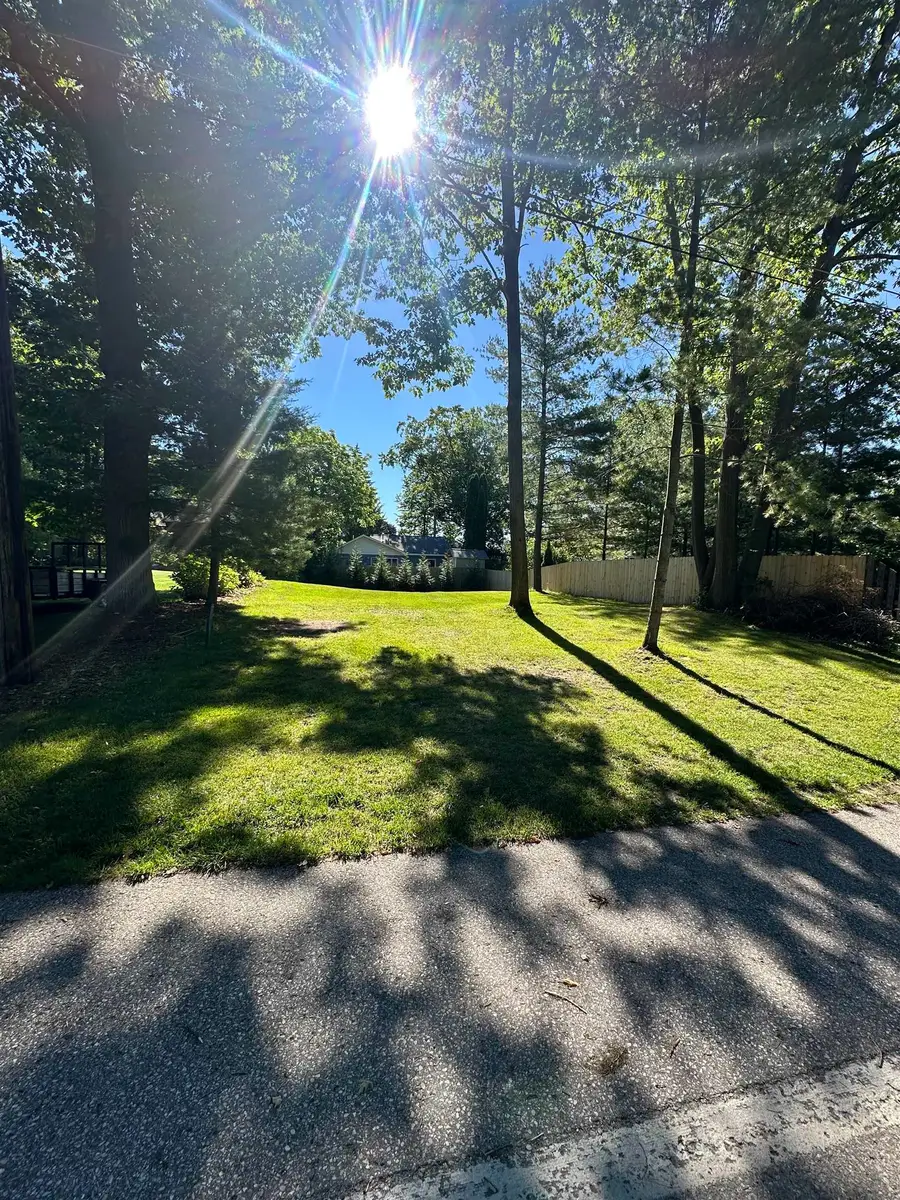 136 N East Bay, Traverse City, MI 49686 - #2