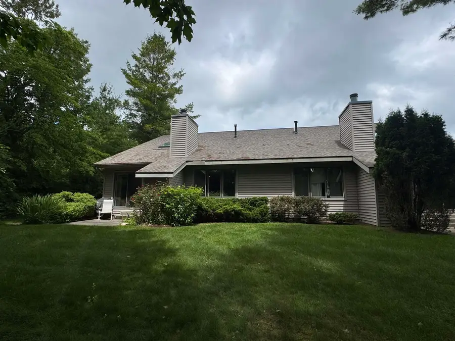 723 N Apple Tree DR, Suttons Bay, MI 49682 - #3