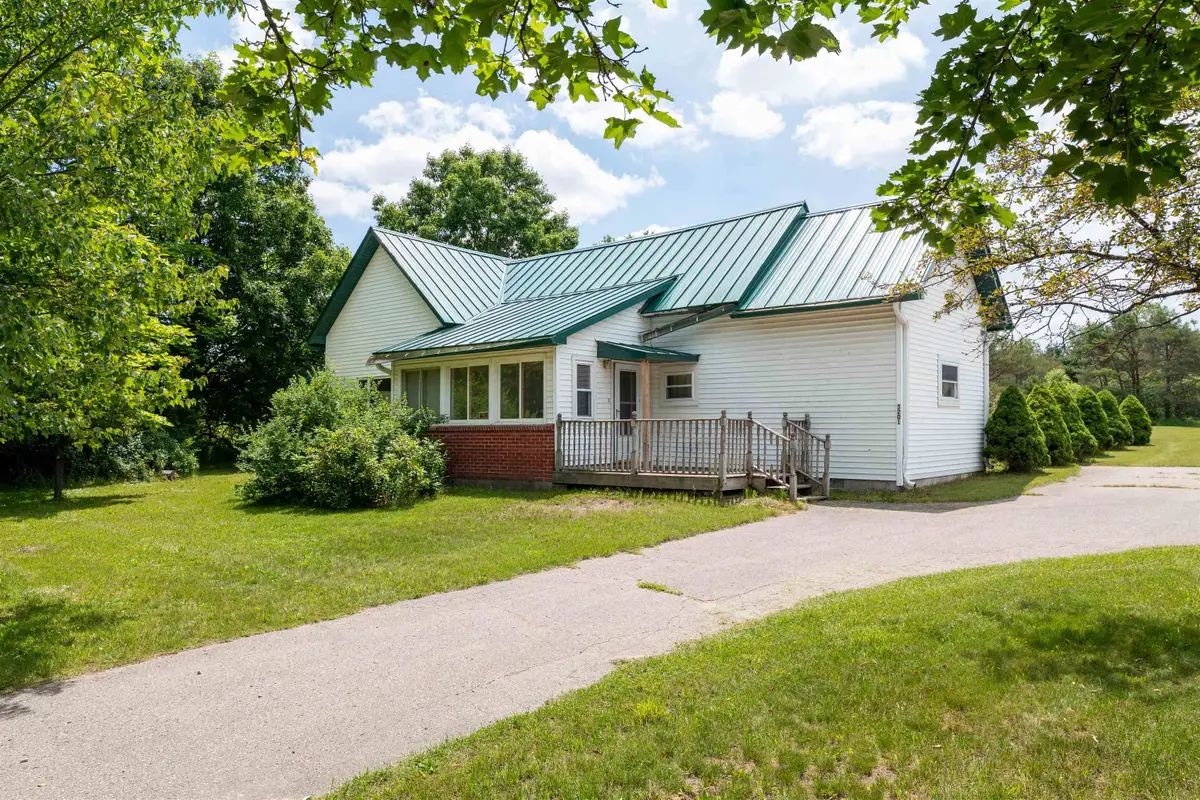 5201 W 14, Mesick, MI 49668 - #1