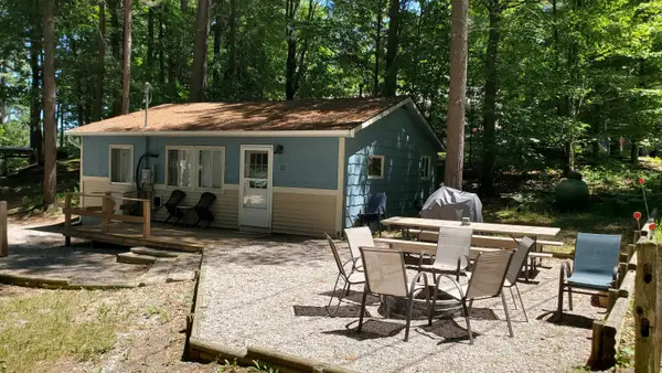 2341 Lake View, TraverseCity, MI 49696