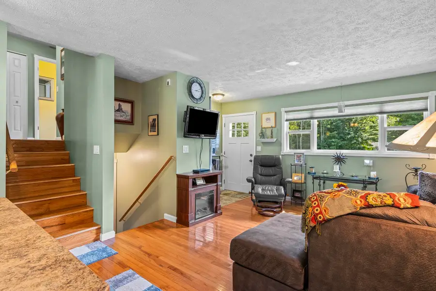 3961 Dogwood, East Bay, MI 49696 - #3