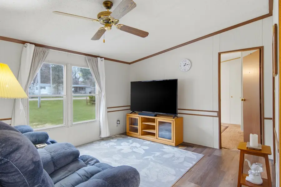 206 Autumn, Cadillac, MI 49601 - #3
