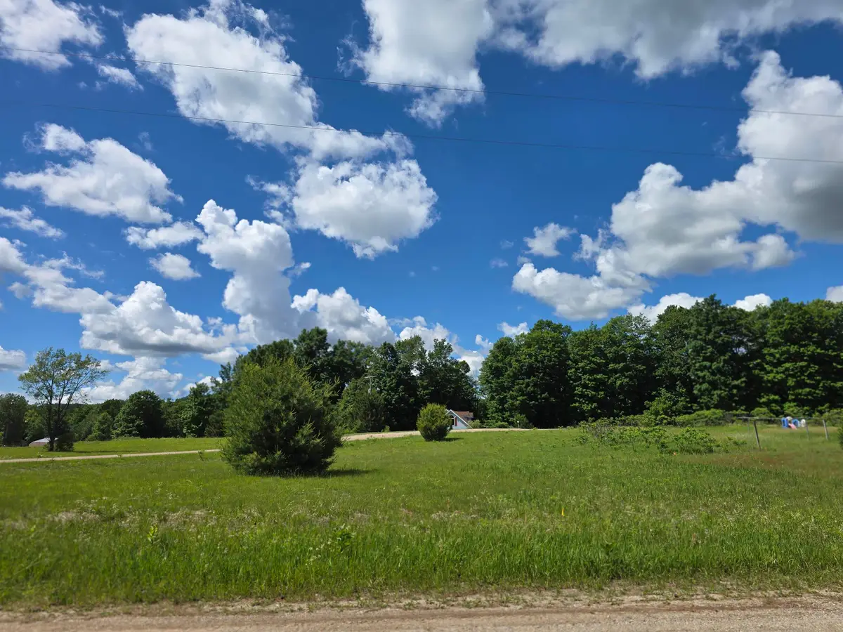 Kay Road Guthrie, Mesick, MI 49668 - #1