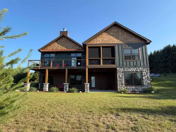3483 Sumac TRL, Frankfort, MI 49635
