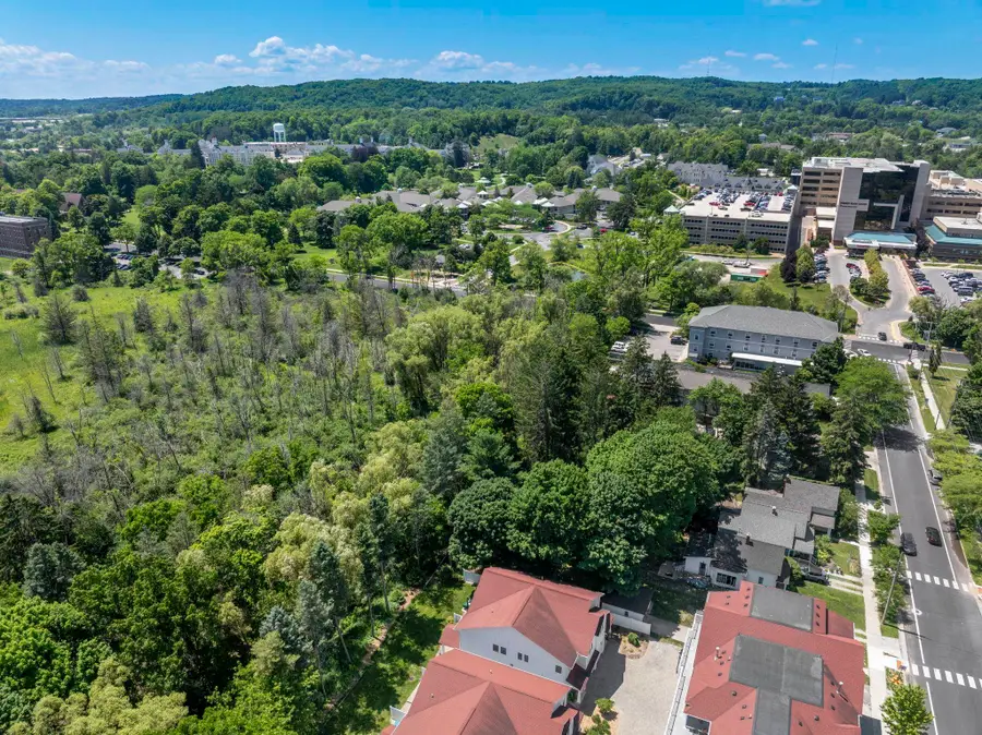 825 Seventh ST, Traverse City, MI 49684 - #2