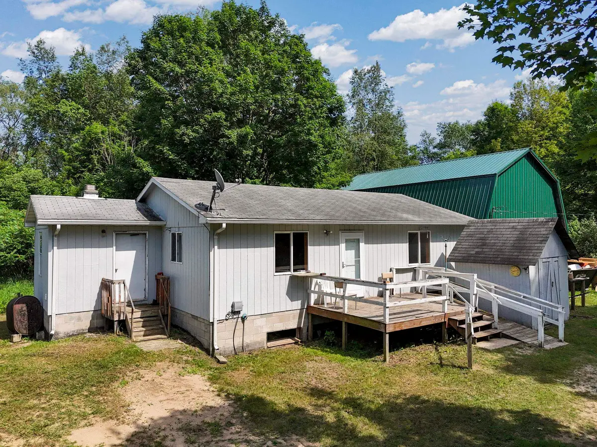 3850 N 25 RD, Mesick, MI 49668 - #1