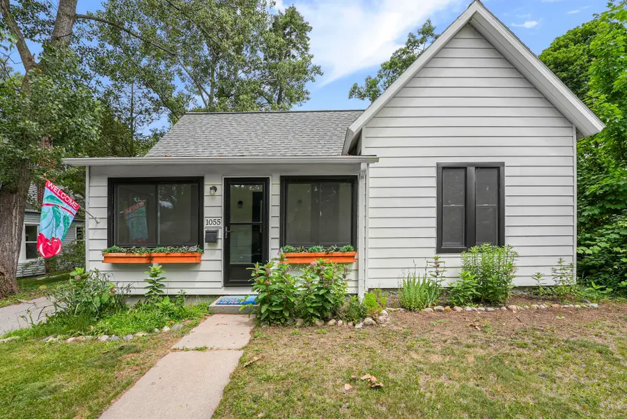 1055 Washington ST, Traverse City, MI 49686 - #2