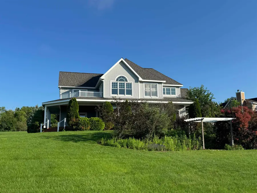 9423 Rolling Ridge DR, Peninsula, MI 49686 - #2