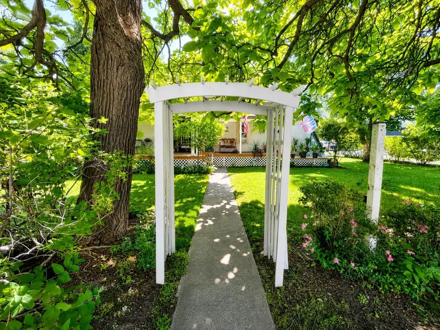 325 Spruce, Traverse City, MI 49684 - #2