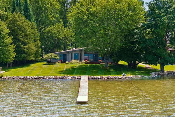 6246 White Birch LN, Bellaire, MI 49615
